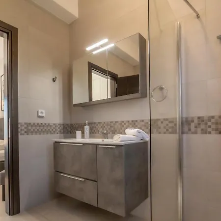 Robola Villa Mavrata