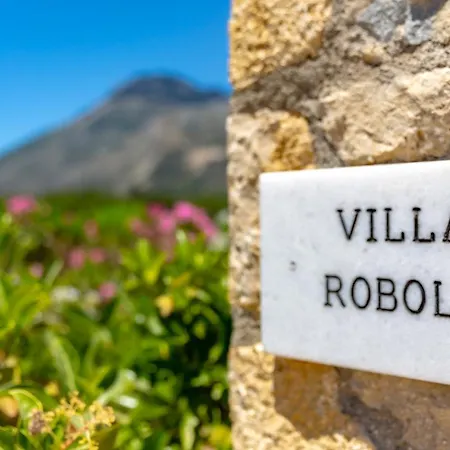 Robola Villa *