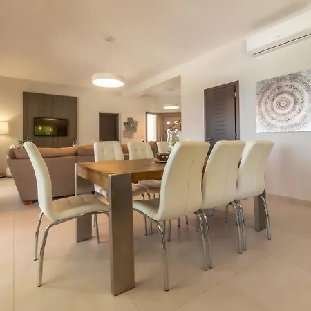 Robola Villa Mavrata